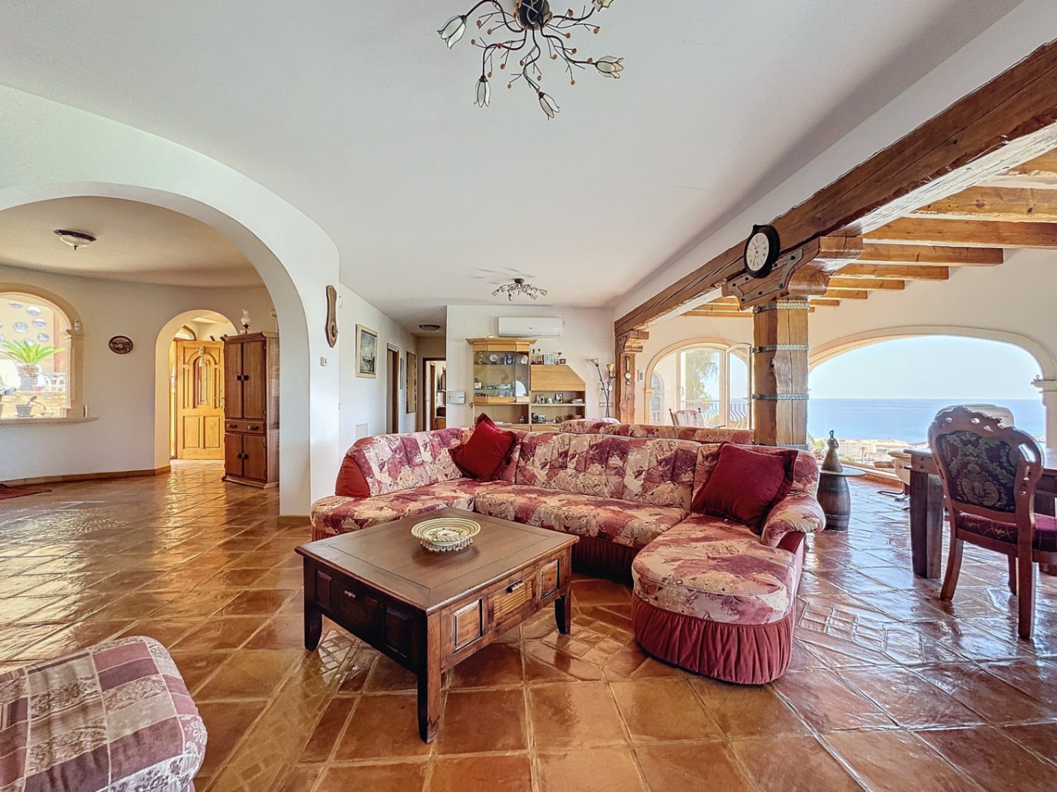 SPECTACULAR VILLA FOR SALE NEAR THE OLD TOWN OF ALTEA