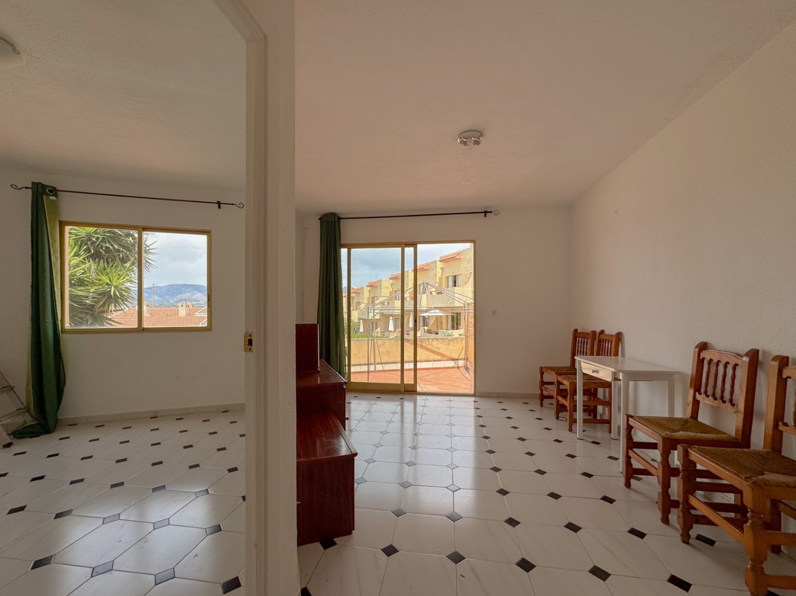 WOHNUNG ZUM VERKAUF IN EL ALBIR