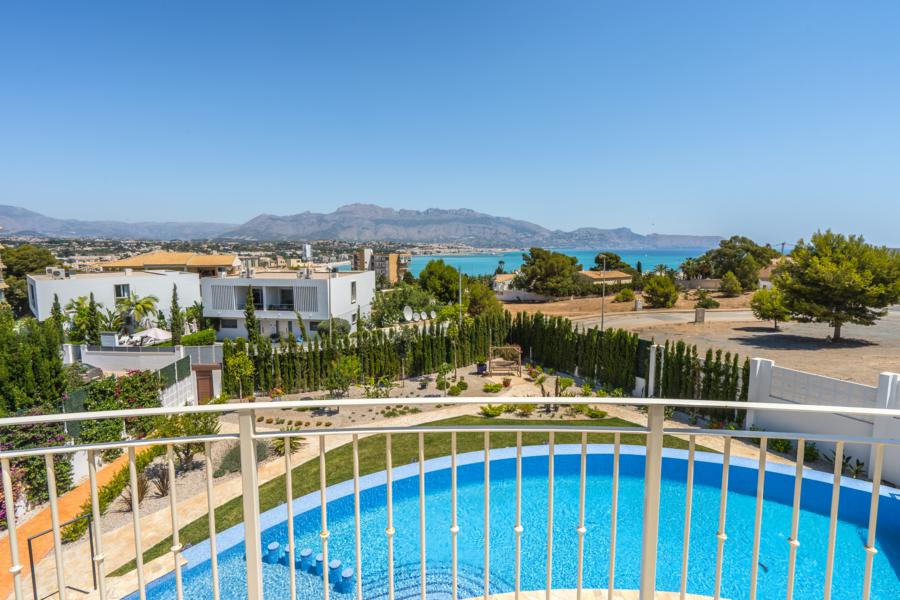 Villa exclusive à vendre avec vue sur la mer et la montagne à Albir